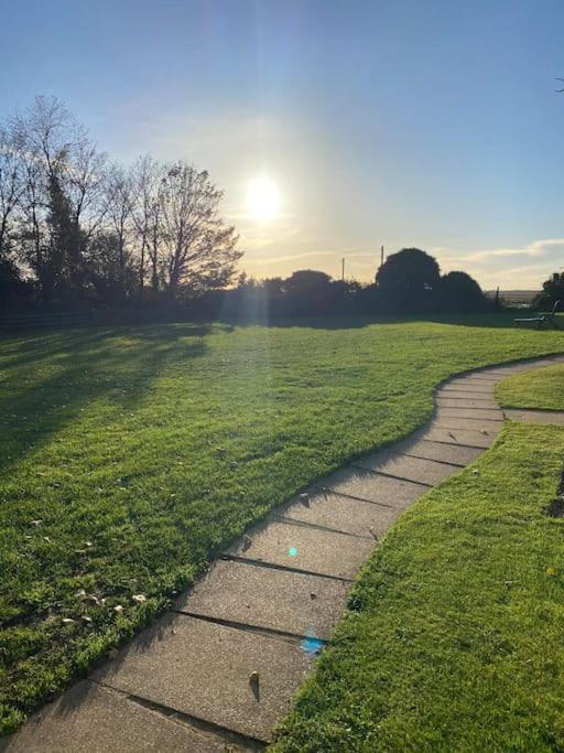 Chester'S Retreat Belton with Browston Bagian luar foto
